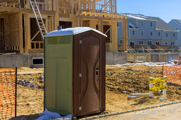 Porta potty delivery and setup in Alamosa East, CO